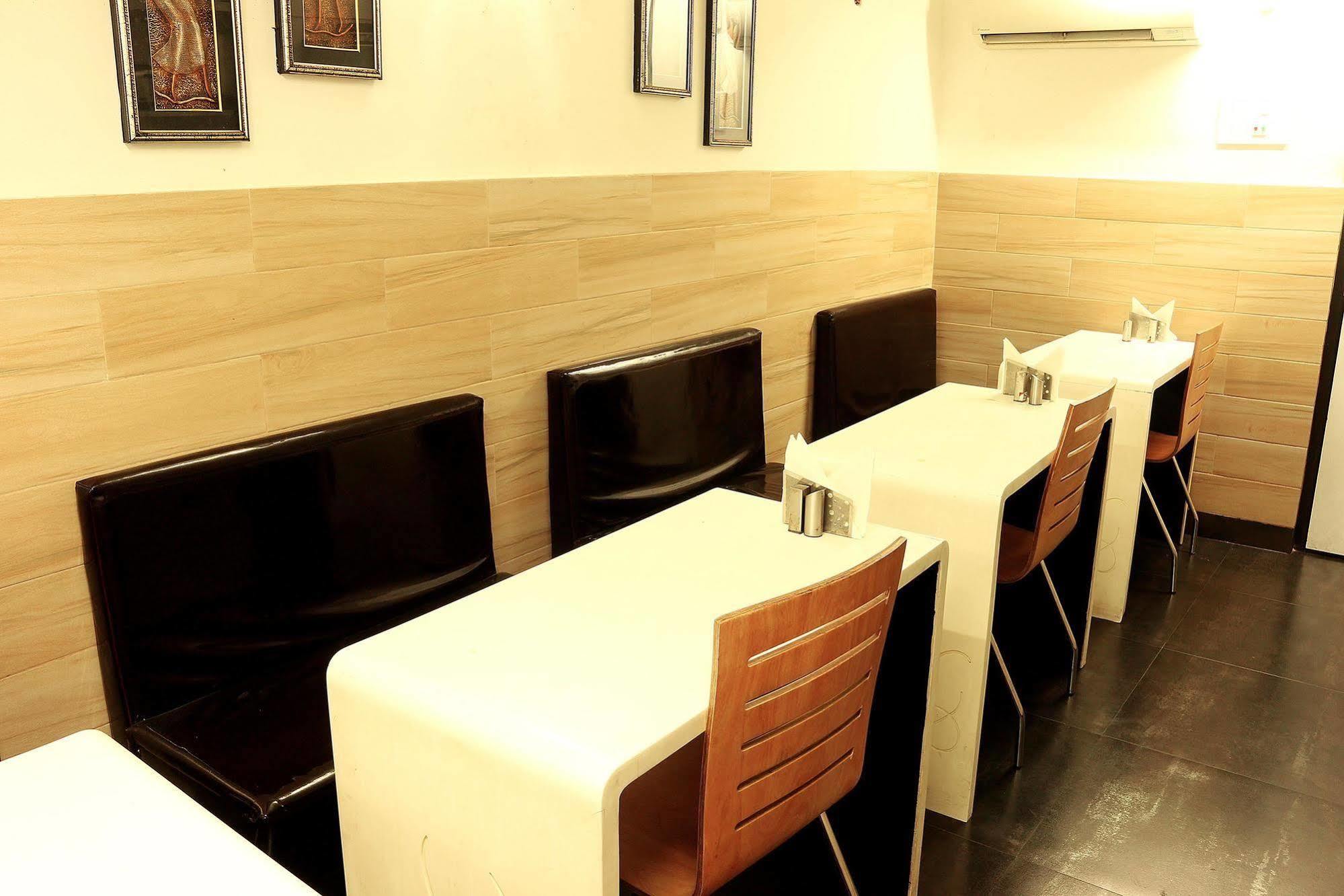 Hiland Inn Kolkata Ngoại thất bức ảnh